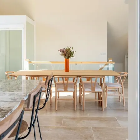 Gorgeous 4 Bedroom Cotswolds Home With Lake View Саут-Керни Экстерьер фото