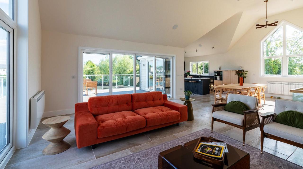 Gorgeous 4 Bedroom Cotswolds With View